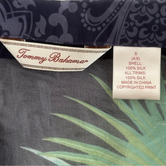 Tommy Bahama Womens Silk Button Up Top Size Small Attached Tank Tropical Palm - Picture 3 of 7